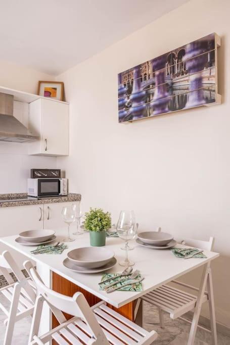 Apartamento Ronda De Triana 45 Sevilla Exterior foto